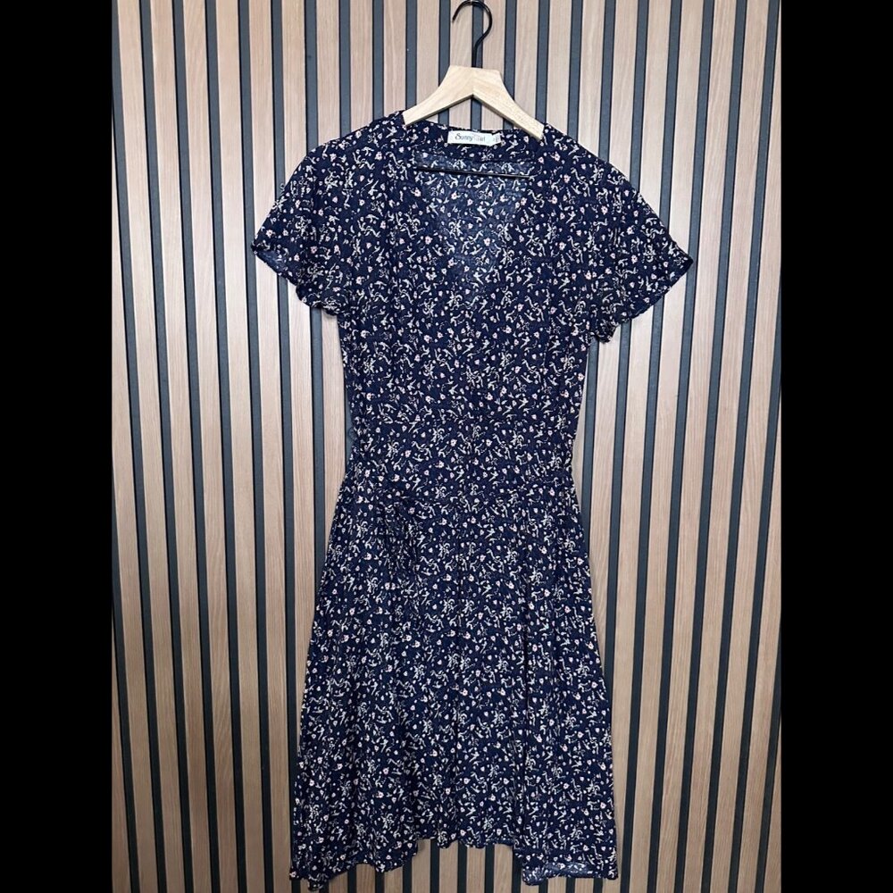 Sunny Girl Wrap Dress Medium Womens Blue Floral Flowy Boho